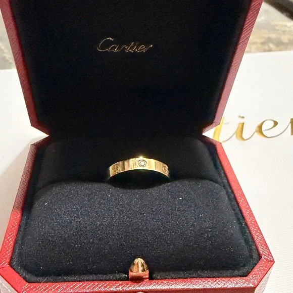 EUC AUTHENTIC CARTIER LOVE RING SMALL MODEL- 1 diamond 8 3/4 - Picture 2 of 16